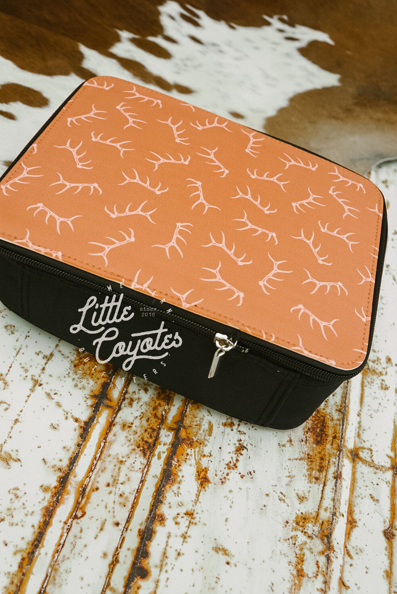 Elk Shed Lunch Box in Saddle Little Coyotes Outfitters